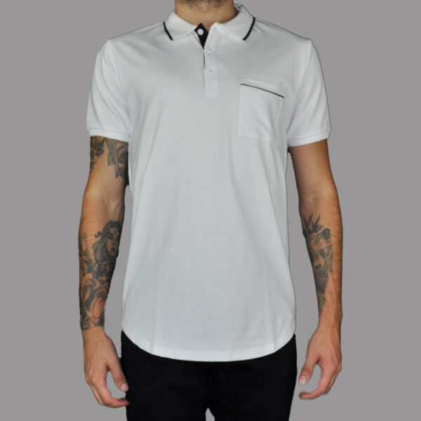 Camiseta Tipo Polo Blanca con Bolsa