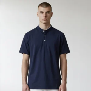 Camiseta Cuello Chino Azul Cuello Negro